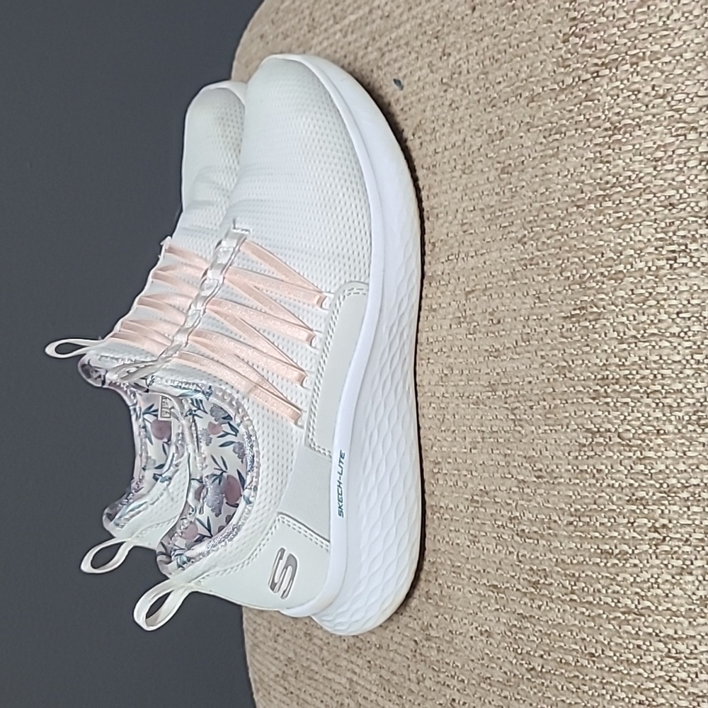 ***DONATED*** Skechers Skech-Lite Sneakers